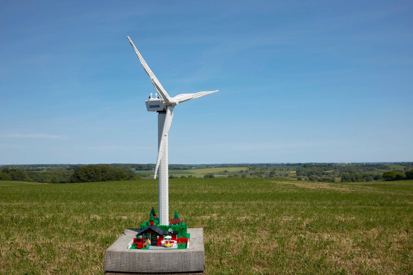 Lego Creator Wind Turbine 826 Pcs || ليقو توربينه الرياح 826 قطعه