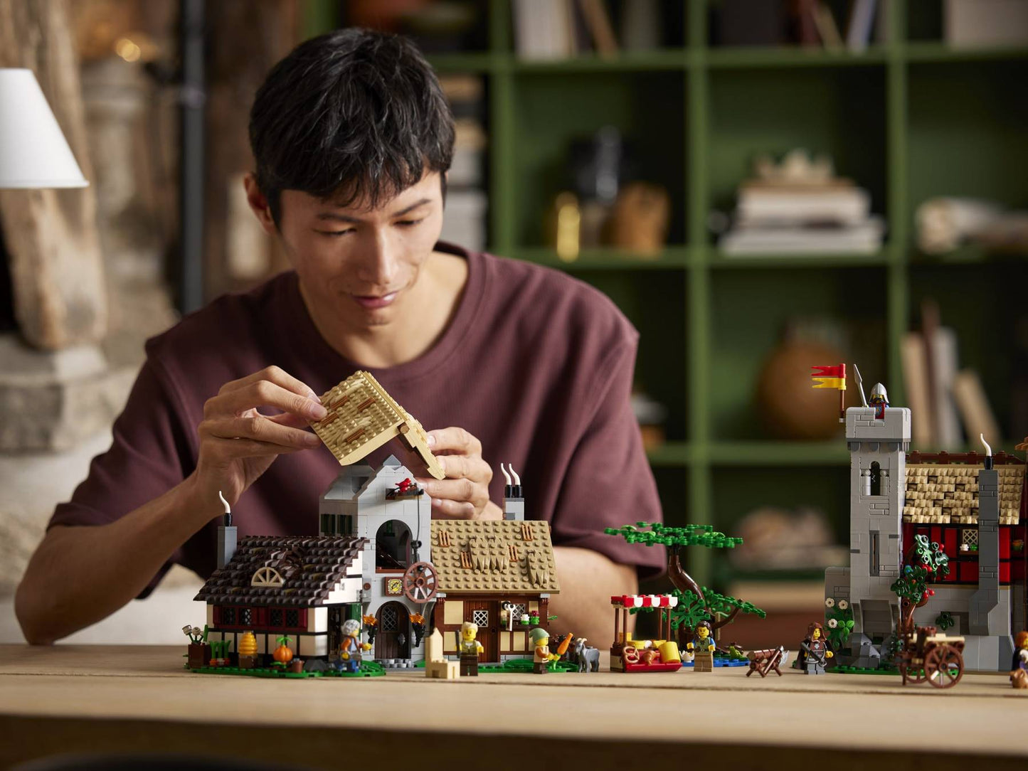 Lego MEDIEVAL TOWN SQUARE || ليقو ساحة البلدة في العصور الوسطى