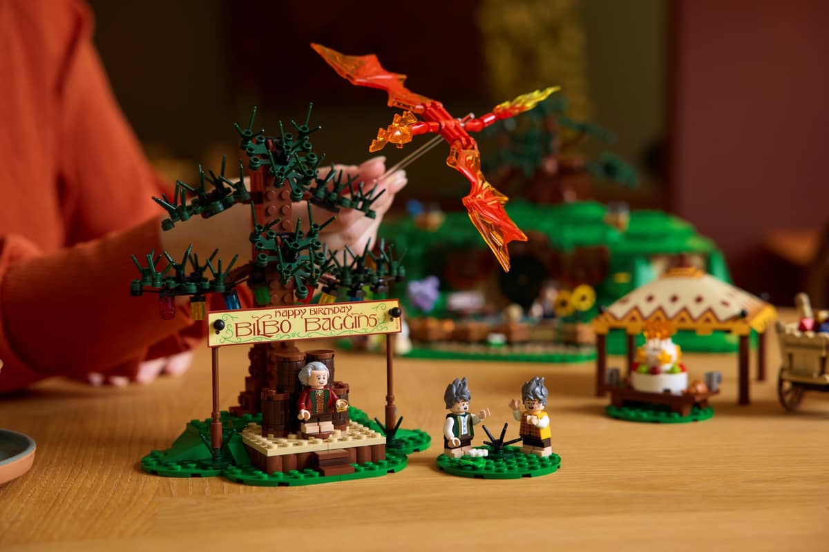 Lego THE LORD OF THE RINGS :THE SHIRE || ليغو لورد اوف ذا رينغز العرش