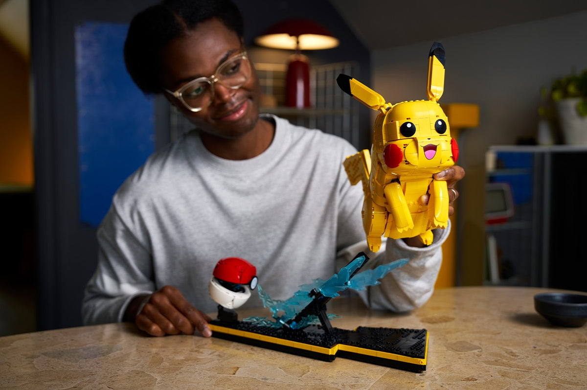LEGO® Pokémon™ Pikachu and Poké Ball 72152 || ليغو بوكيمون بيكاتشو وكرة بوكي 72152