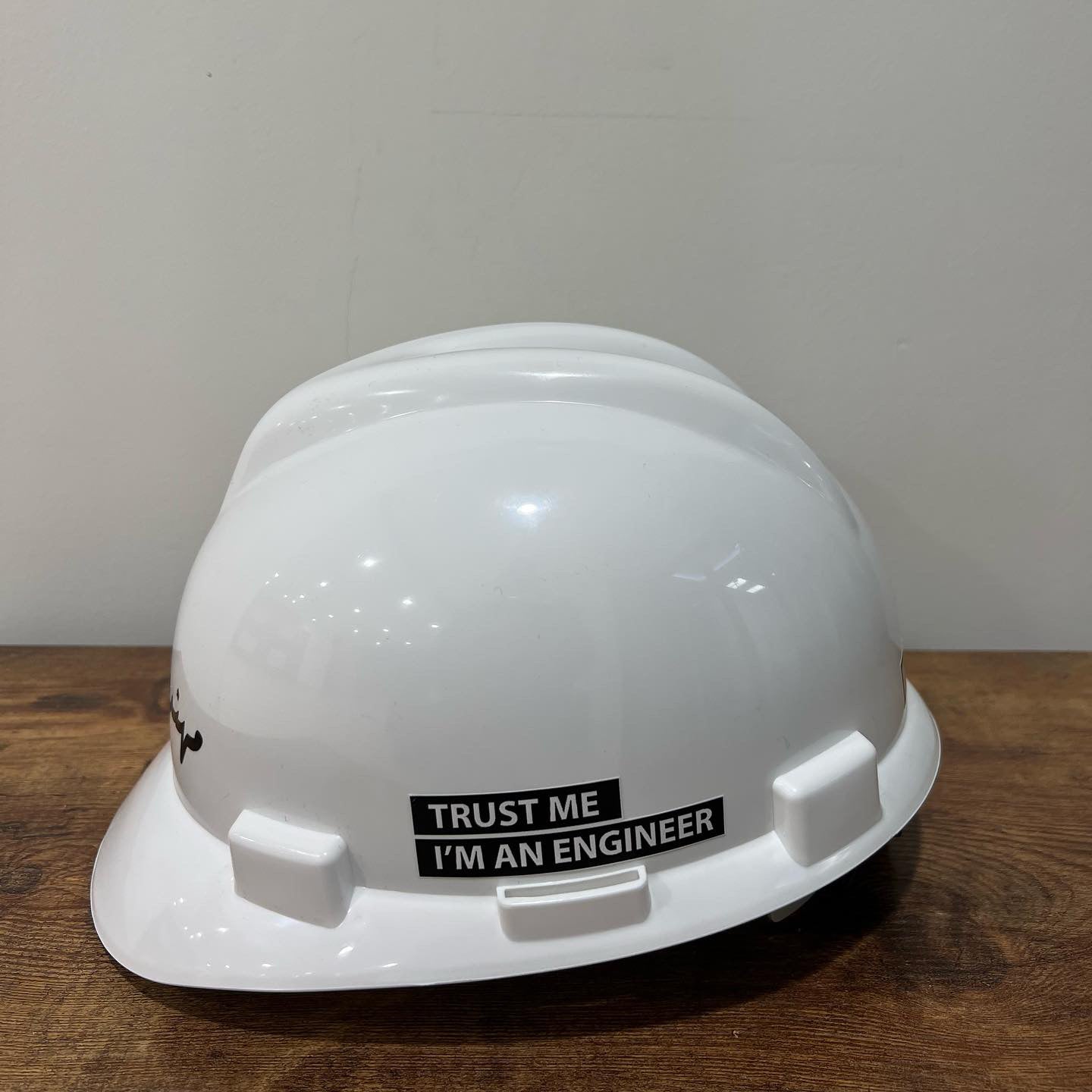 Petroleum Engineer Helmet || خوذة المهندس البترول