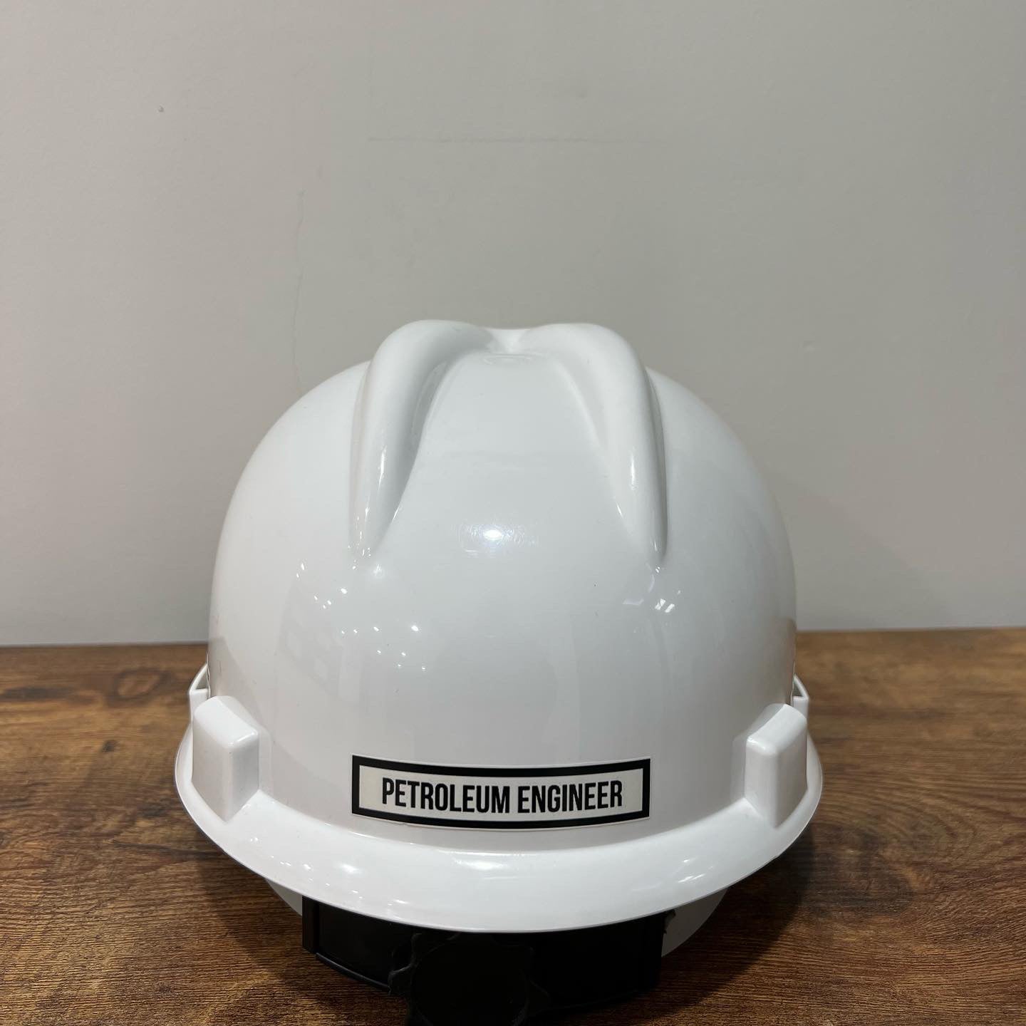 Petroleum Engineer Helmet || خوذة المهندس البترول