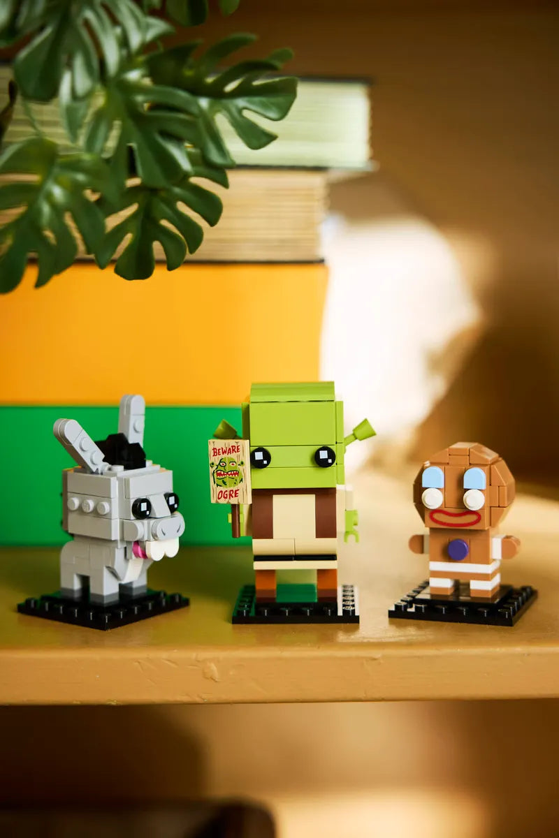 LEGO® BrickHeadz™ Shrek, Donkey & Gingy Figures 40923 official gallery image 7