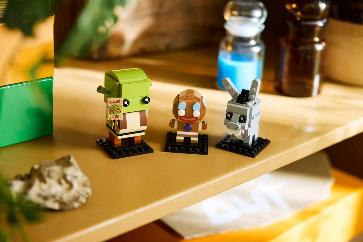 LEGO® BrickHeadz™ Shrek, Donkey & Gingy Figures 40923 official gallery image 10