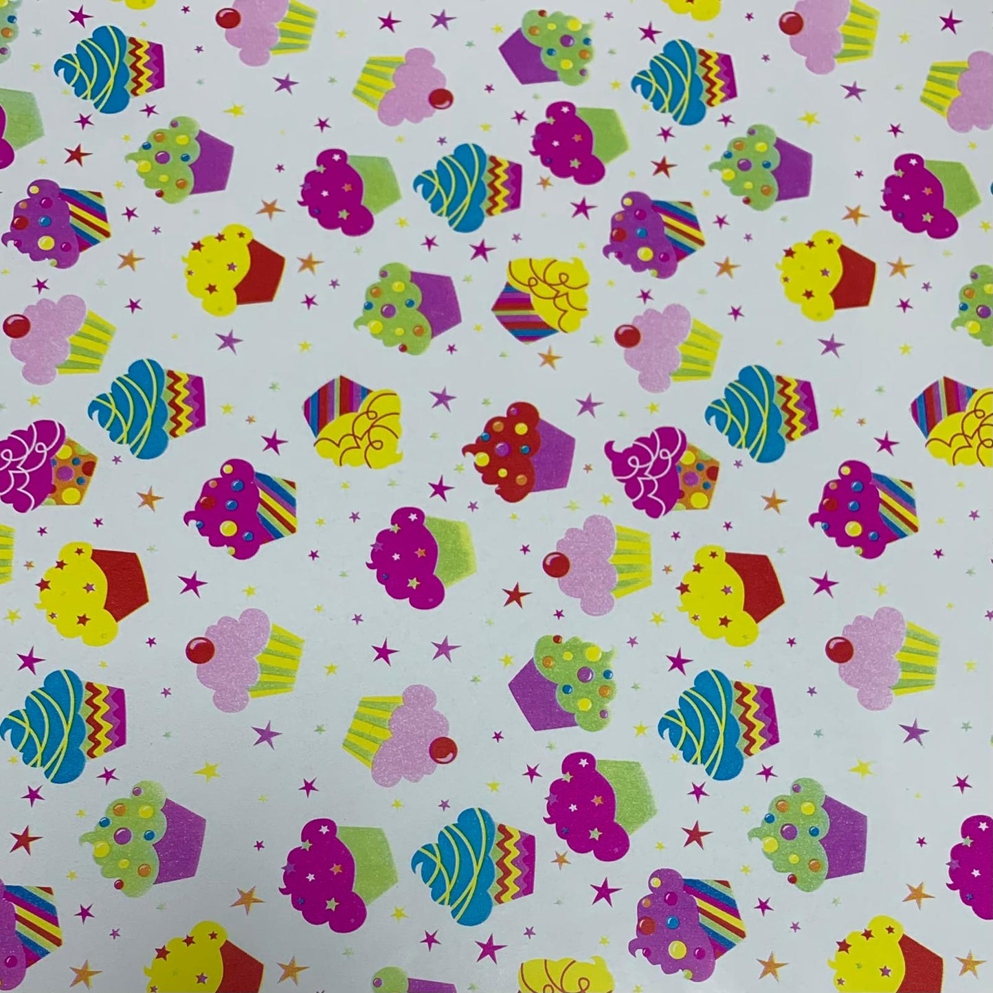 Gift Wrapping Paper 2 M x 70 cm #25 || رول تغليف هدايا مقاس ٢ متر في ٧٠ سم #25