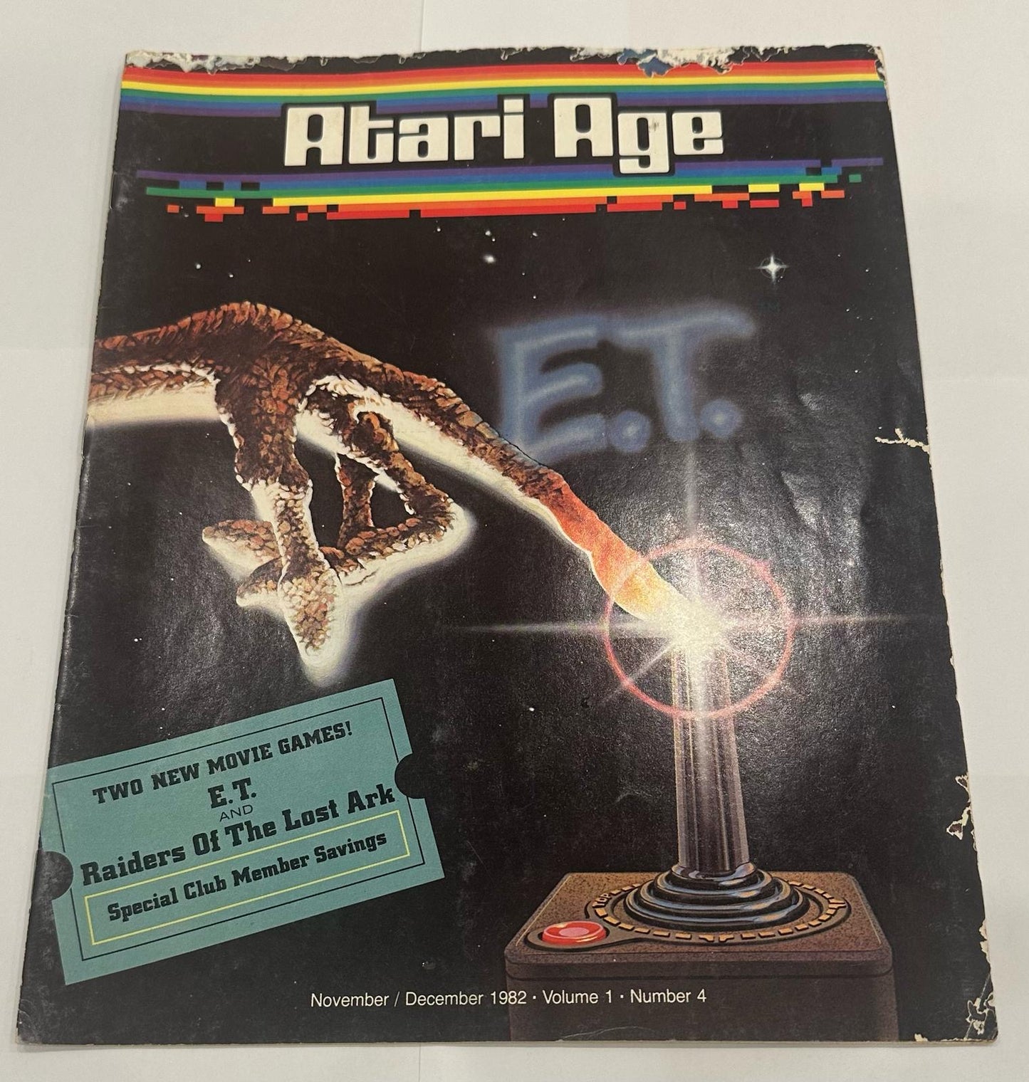 Atari Magazines 3 Pcs issues 2,4,5 years 1982,1983 || مجموعة من ثلاث نسخ لمجلة اتاري الاعداد ٢و ٤ و ٥ لسنة -١٩٨٢ و ١٩٨٣