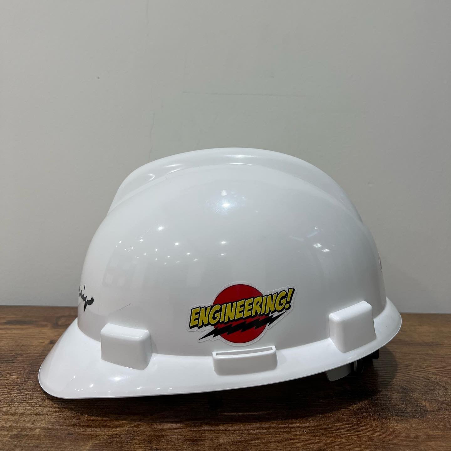 Electrical Engineer Helmet || خوذة المهندس الكهربائي