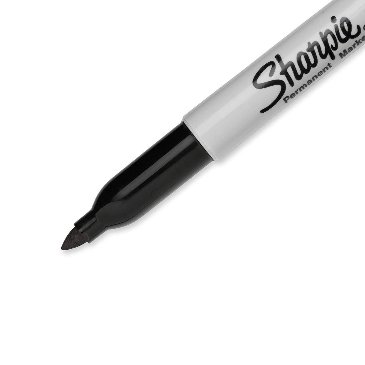 Sharpie Permanent Markers, Fine Point Black 5 Pack || مجموعة اقلام شاربي لون اسود عدد ٥ حبة