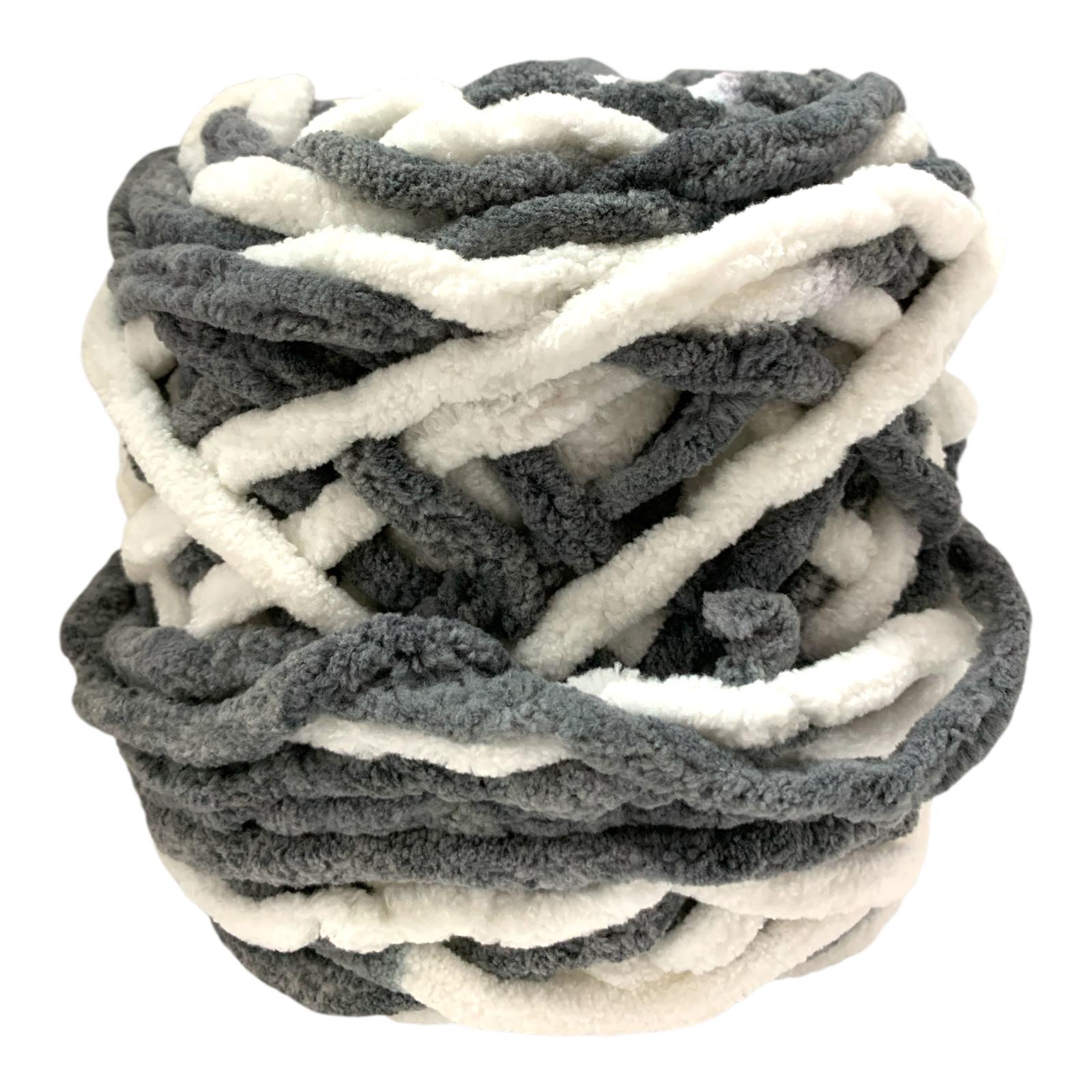 Grey & White Chunky Chenille Yarn Super Soft & Plush || خيط صوف ناعم حجم كبير لون رمادي و ابيض