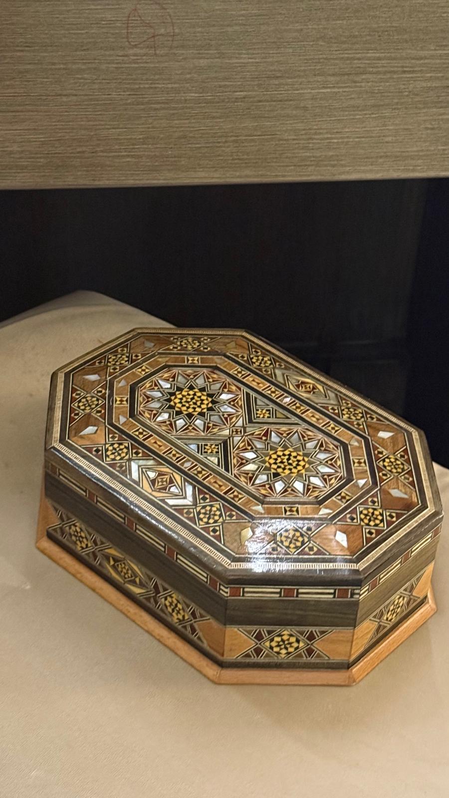 Octagonal Wooden Box || بوكس دمشقي خشبي ثماني