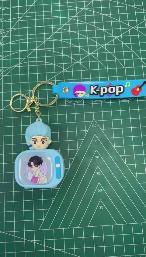 Kpop Demon Hunter Illuminated Keychain Assorted Colors || علاقة مفاتيح مضيئة كي بوب ديمون هنتر اشكال متنوعة