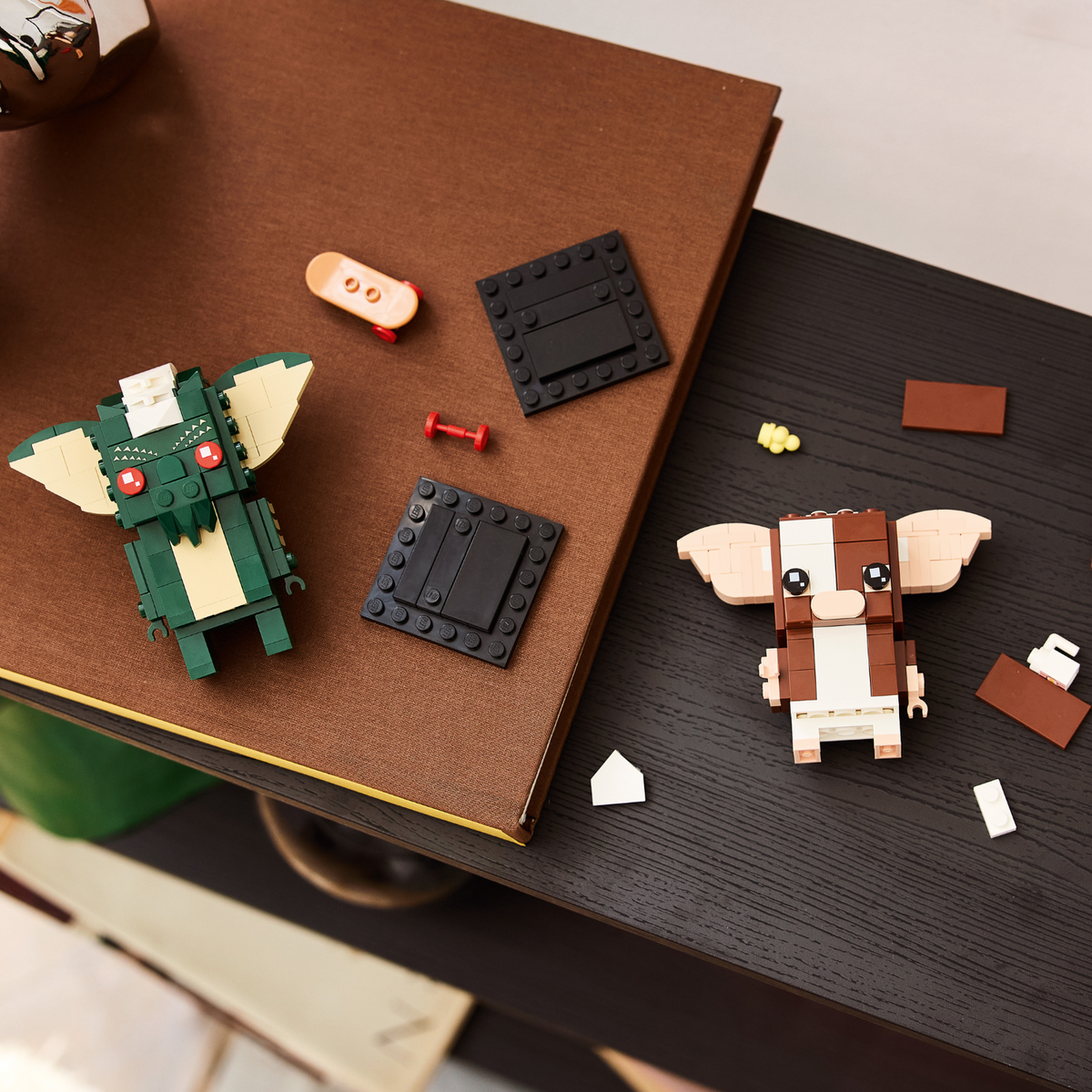LEGO® BrickHeadz™ Gremlins Gizmo™ and Stripe Figures 40919 official gallery – build view