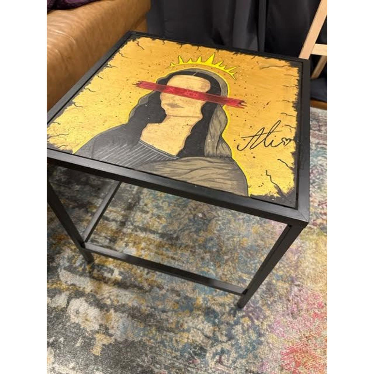 Mona blinded by Love