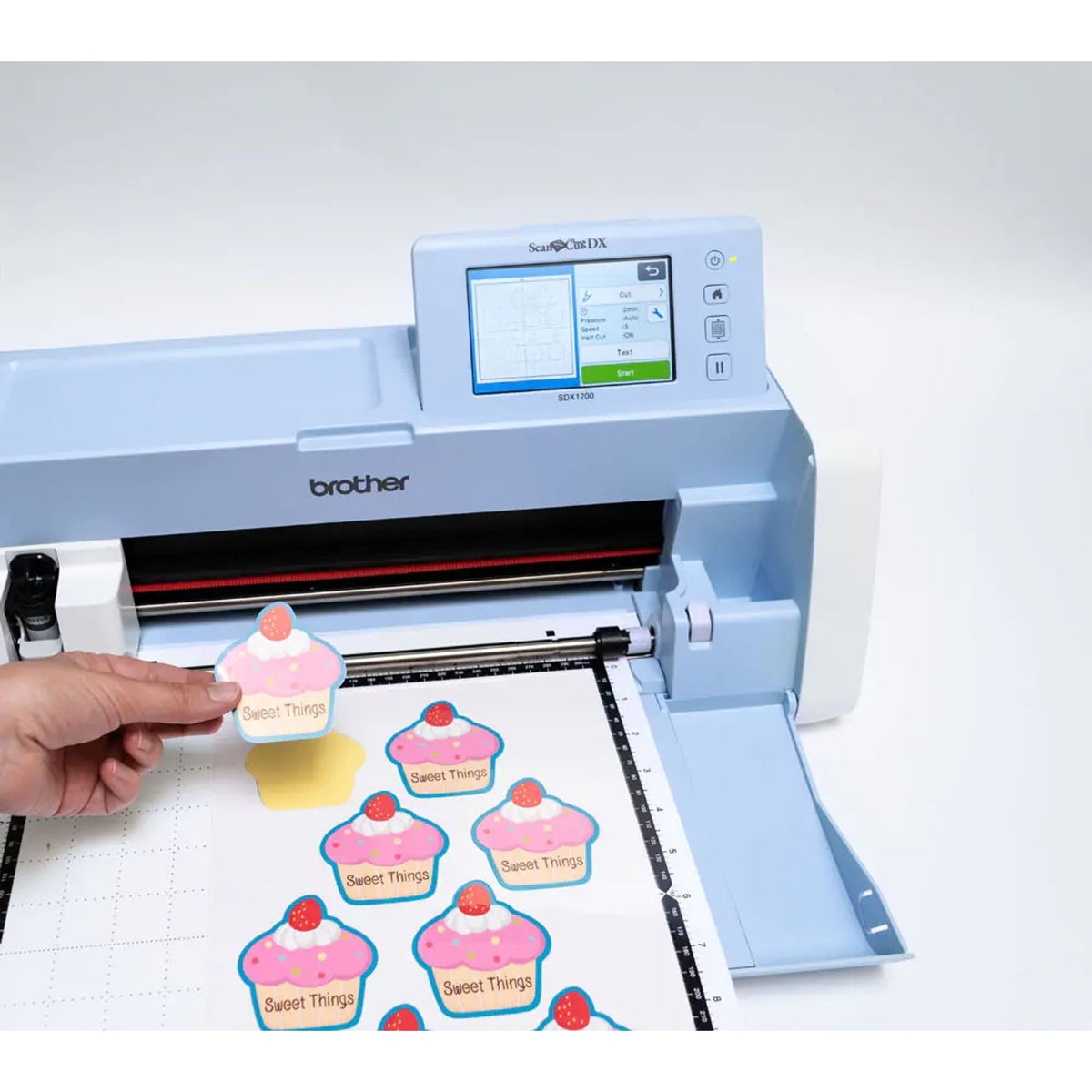 Brother SDX1200 ScanNCut Cutting Machine For Textile Fabrics || ماكينة قص ورق مقوى و ستيكرات و اقمشة برثر