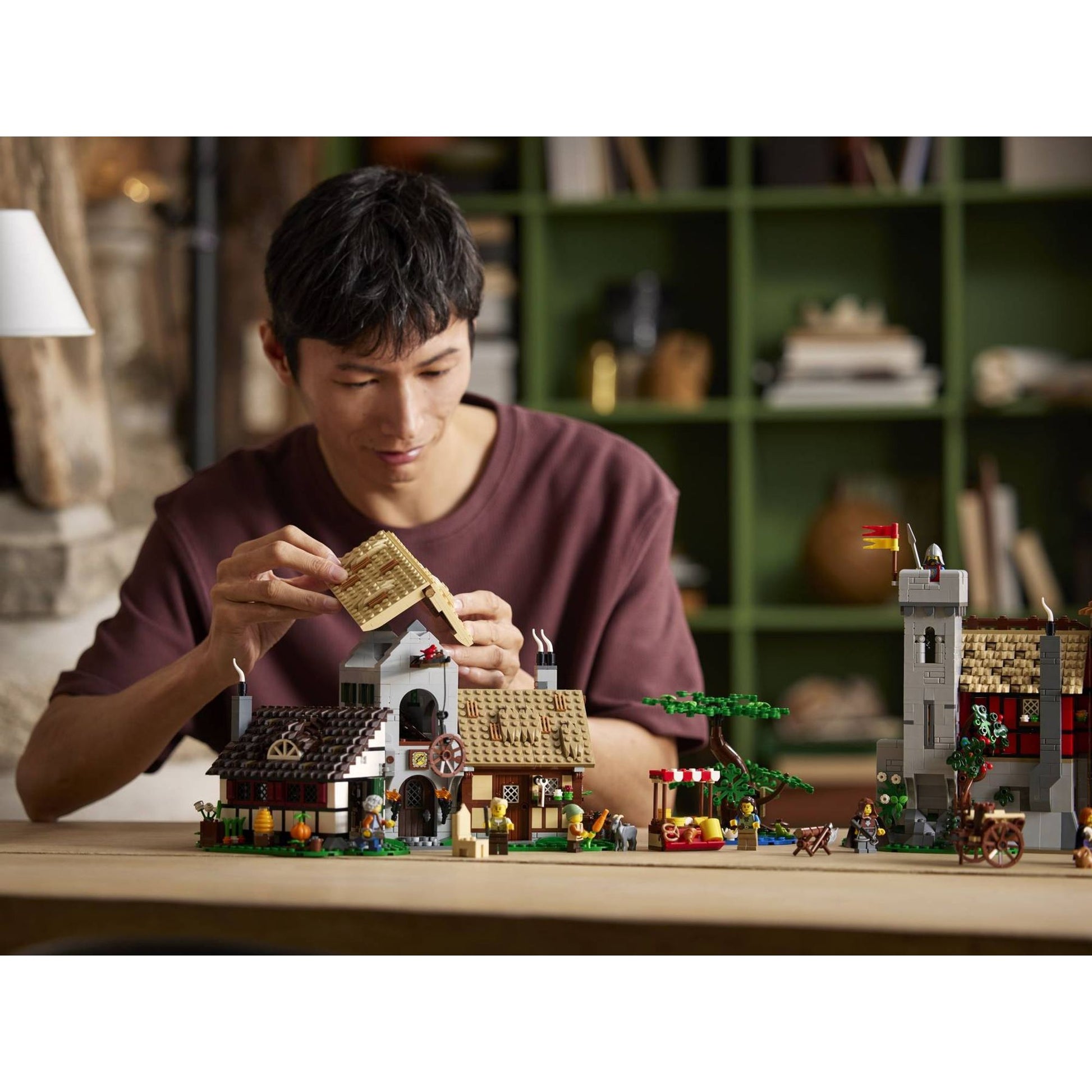 Lego MEDIEVAL TOWN SQUARE || ليقو ساحة البلدة في العصور الوسطى