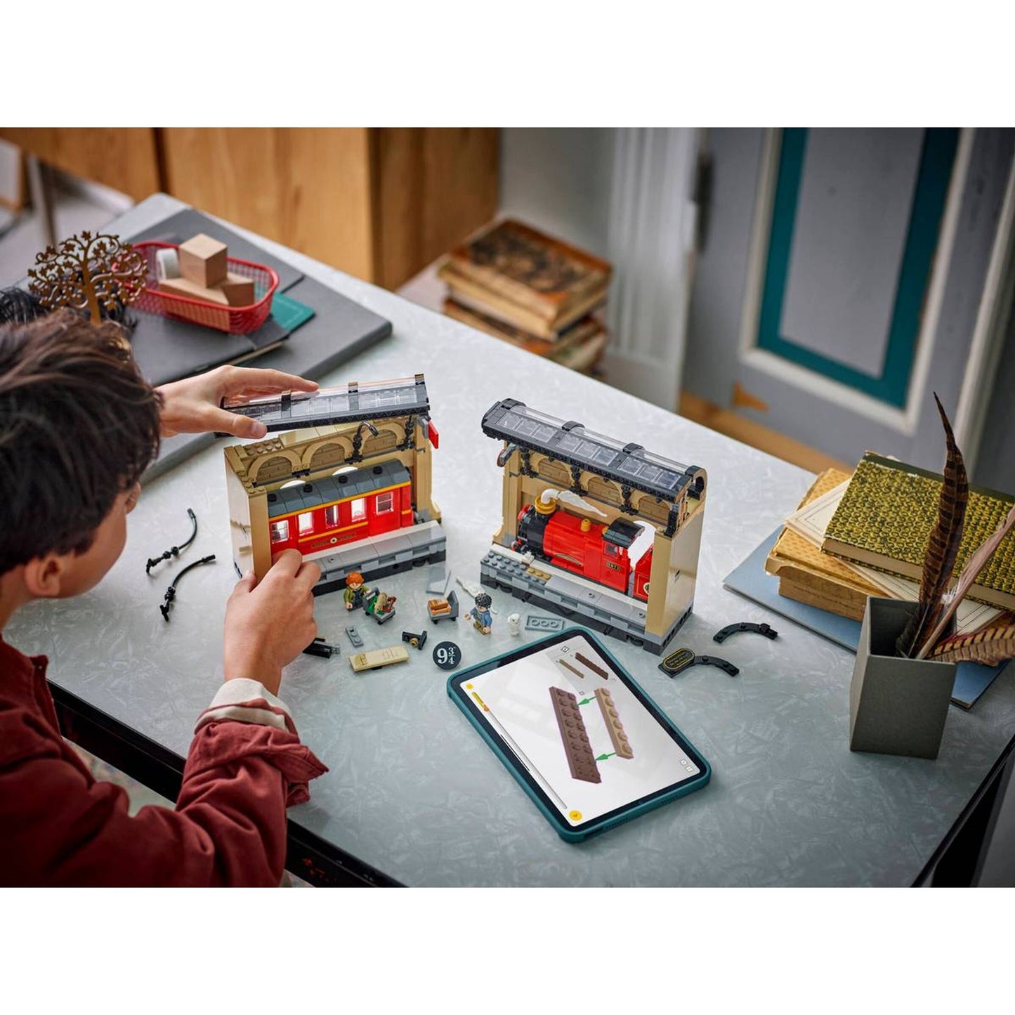 Lego Book Nook: Hogwarts™ Express || ليغو هوغ واترز ركن الكتب